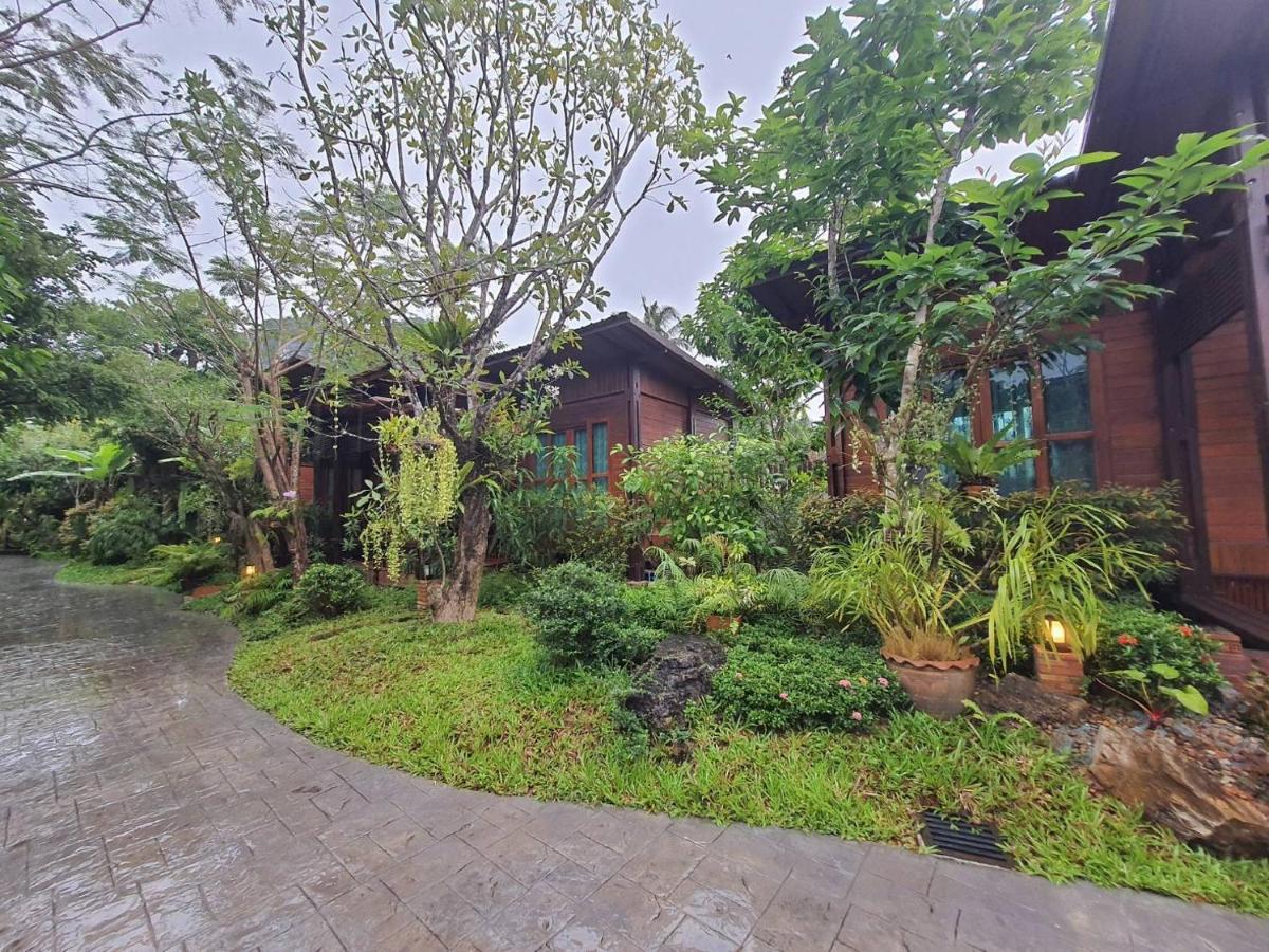 Areeya Phubeach Resort Wooden House Ban Chong Phli Екстер'єр фото