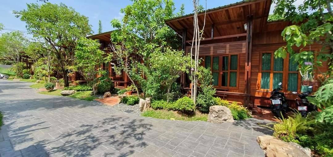 Areeya Phubeach Resort Wooden House Ban Chong Phli Екстер'єр фото